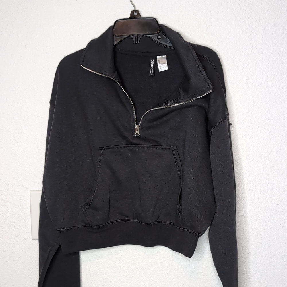 H&M Divided Gray Top women's size Small cropped.